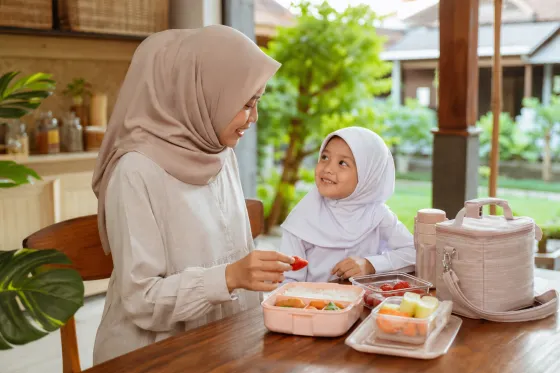 Bekal Anak dari Pagi hingga Siang: Prinsip Kebersihan, Penyimpanan, dan Kapan Tidak Boleh Dimakan
