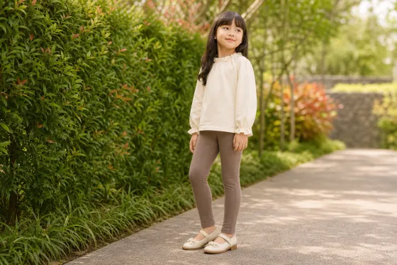 Pakaian Anak untuk Hari yang Banyak Duduk di Kelas: Cara Memilih Pinggang, Jahitan, dan Bahan yang Tidak Mengganggu