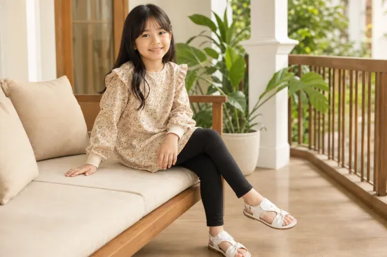 Padu Padan Baju Motif Anak agar Tidak Terlihat Ramai: Rumus Satu Motif dan Dua Warna Polos